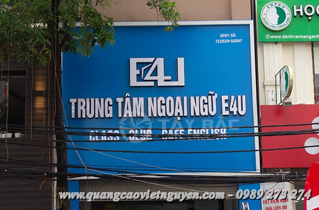 Quy định mới nhất về Bảng hiệu Trung tâm ngoại ngữ